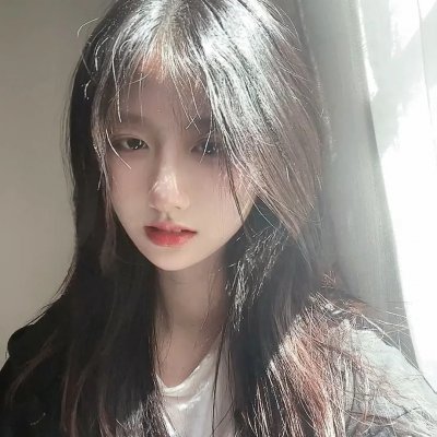 左边最后那栋房子